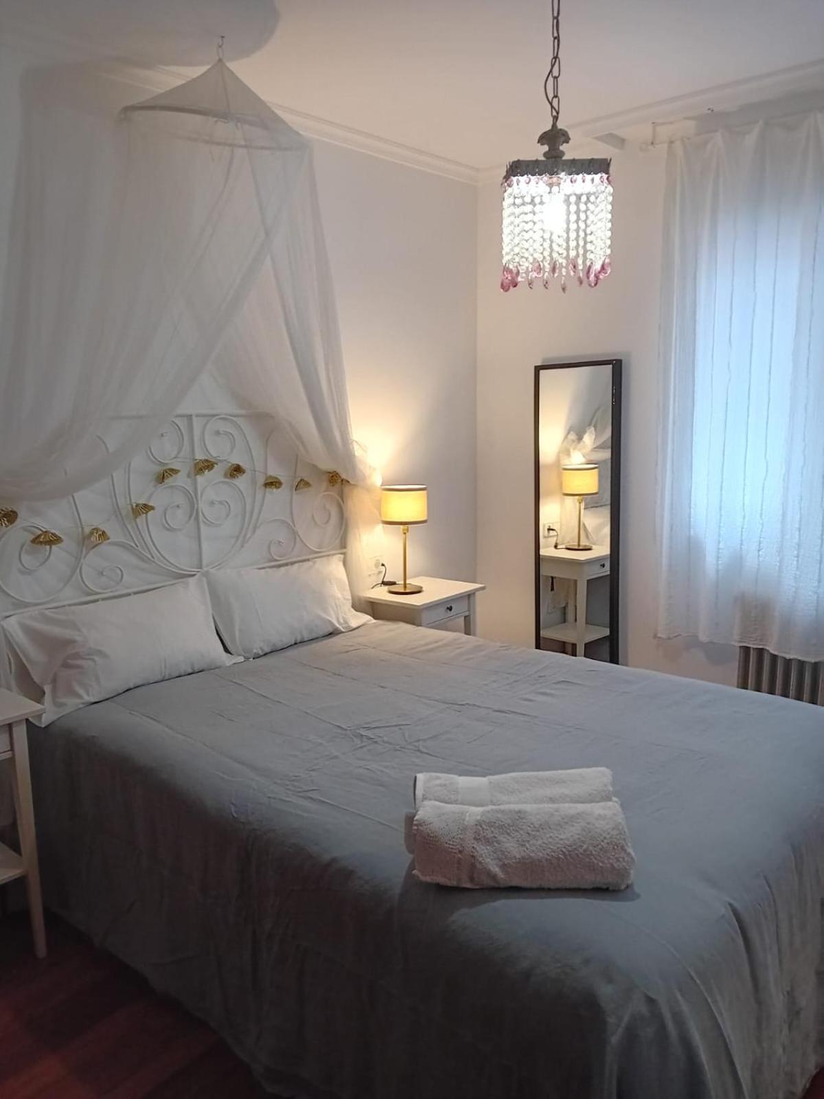 Vivienda En Casco Antiguo De Vigo Appartement Buitenkant foto